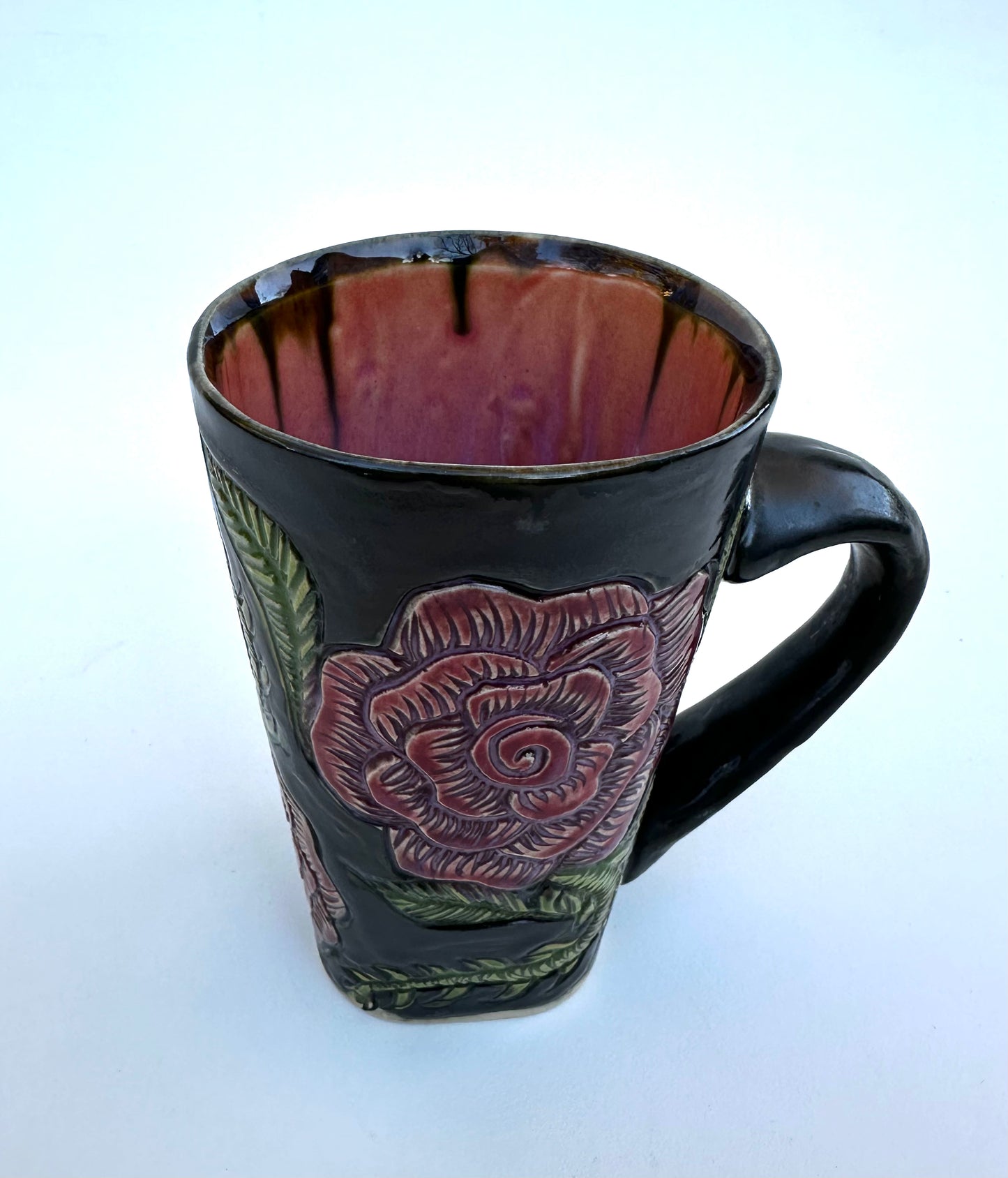 Large black mug with Roses