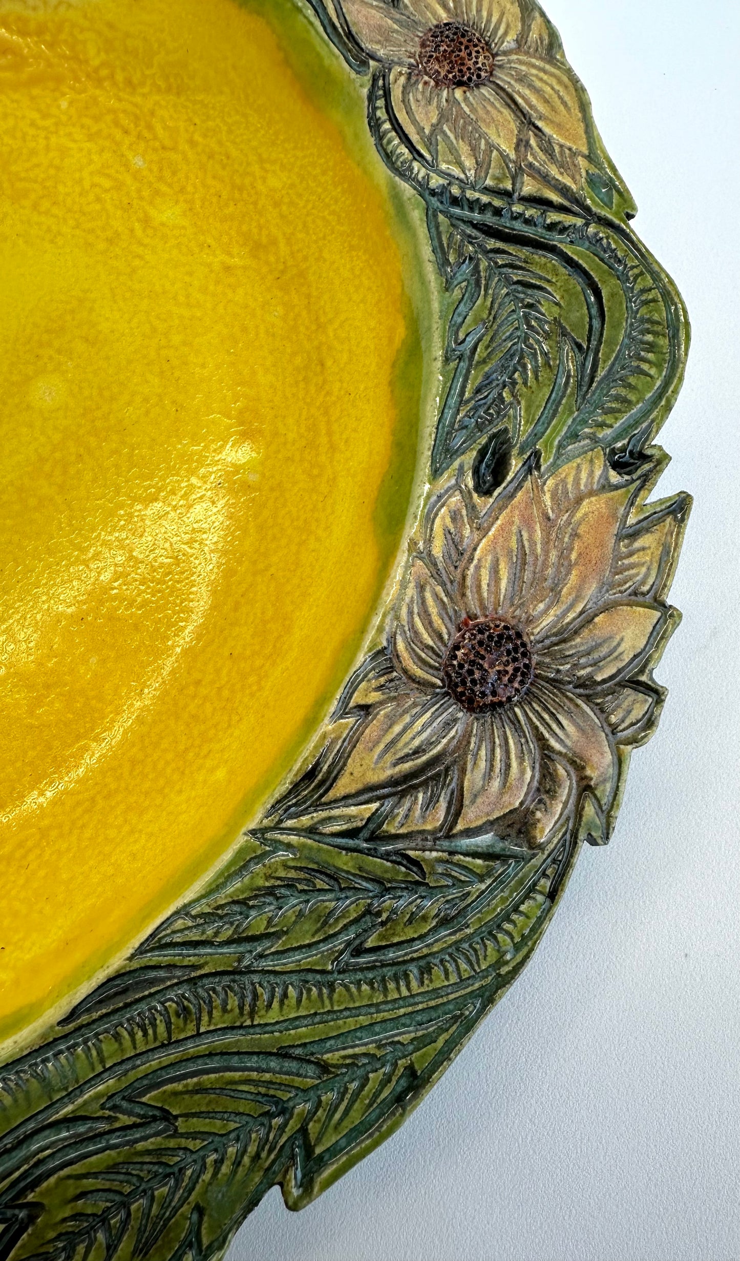 Sunflower plate